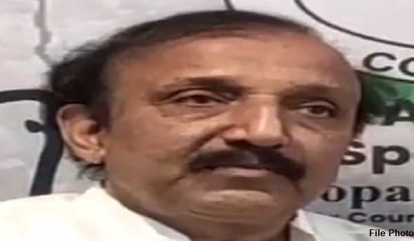 Congress Spokesperson Gopaldada Tiwari Highlights BJP's Manipulation of Maratha Reservation Issue, Calls for Support at Signature Campaign in Pune