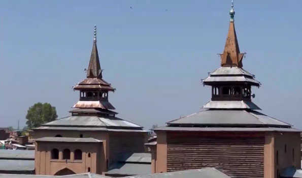 Friday prayers disallowed at Srinagar’s Jamia mosque