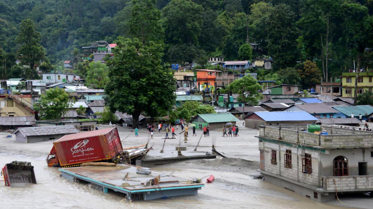 Tragic Scene in Singtam, Gangtok District: Cloudburst-Triggered Flash Flood Claims 14 Lives, Leaves 102, Including 22 Army Personnel, Missing on October 4, 2023 ( Photo Credit: PTI)