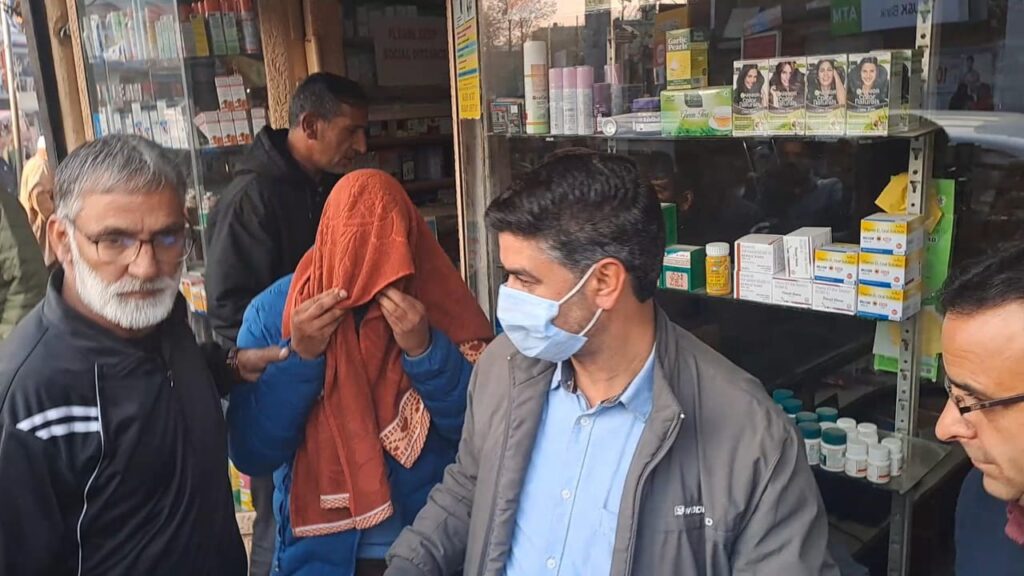 Drug Control Officer in Handwara Caught Accepting Bribe by Anti-Corruption Bureau