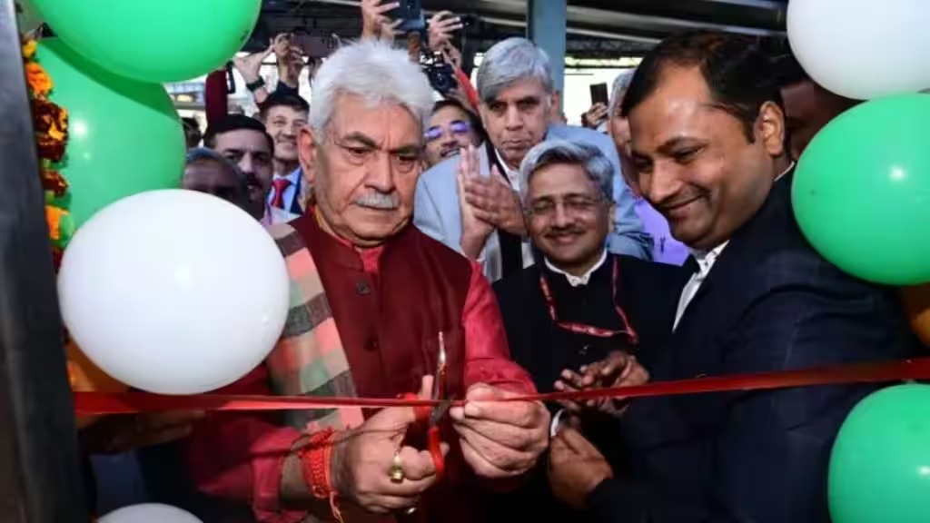 Jammu and Kashmir Launches 'Gyanodaya Express- College on Wheels' to Empower Female Students through Immersive Educational Journey