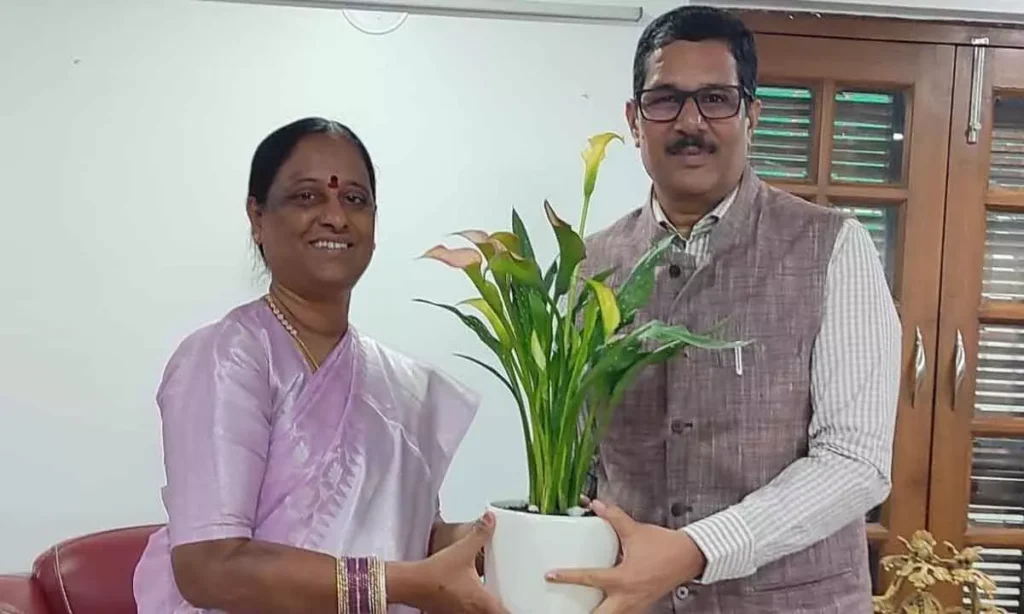 Konda Surekha takes charge as Environment & Forest Minister