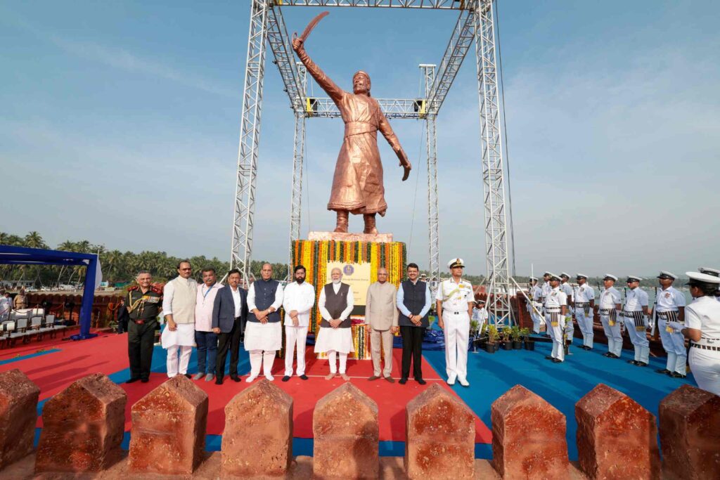 PM Modi unveils Chhatrapati Shivaji Maharaj's statue at Rajkot fort in Sindhudurg1