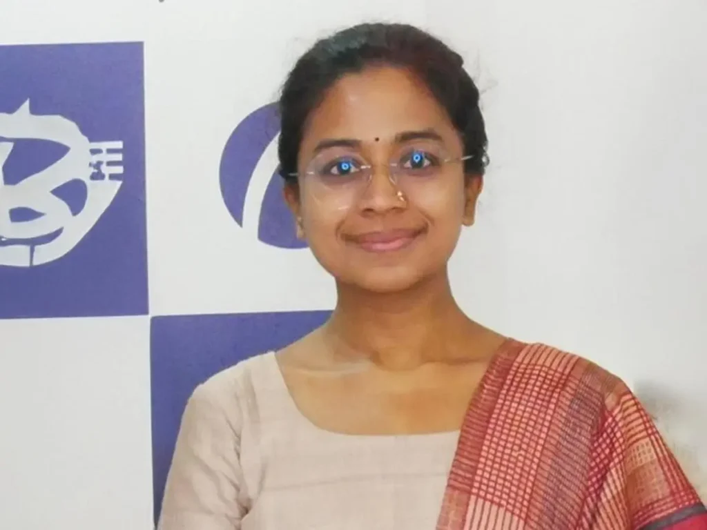 40-Year-Old Nisa Unnirajan Overcomes Multiple Challenges to Secure a Top Rank in UPSC