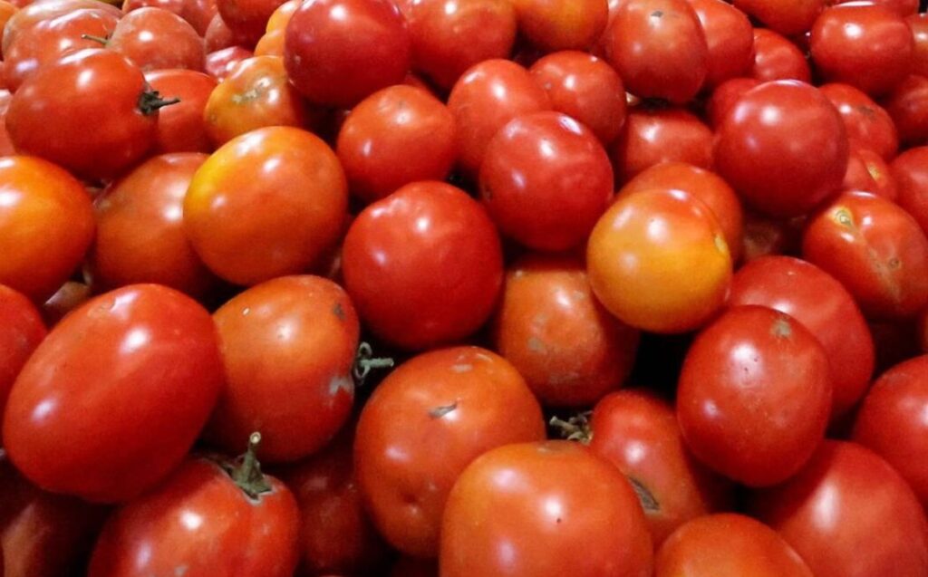 Tomatoes Dipped in Chemicals to Speed Up Ripening Viral Video Raises Food Safety Concerns