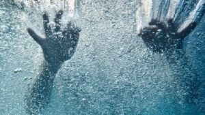 Bengaluru Maternity Shoot Turns Tragic: 3-Year-Old Drowns in Studio Water Pond