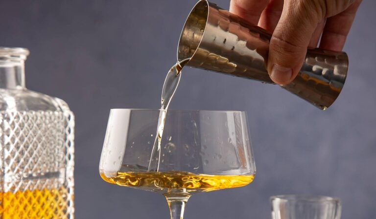Hot Toddy for Winter Cold? Experts Say Rum with Hot Water Doesn’t Cure Cough or Congestion