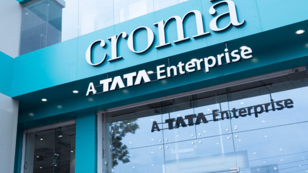 Croma Valentine’s Sale: iPhone 17 Available Under ₹50,000 With Exchange and Cashback Offers