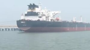 Liberia-Flagged Tanker ‘Shenlong’ Carrying Saudi Crude Safely Reaches Mumbai After Risky Strait of Hormuz Transit Amid Iran-US Tensions