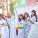 Why Is Wearing White Clothes a Tradition on Holi? It’s Not Just Fashion, There’s a Special Reason Behind It