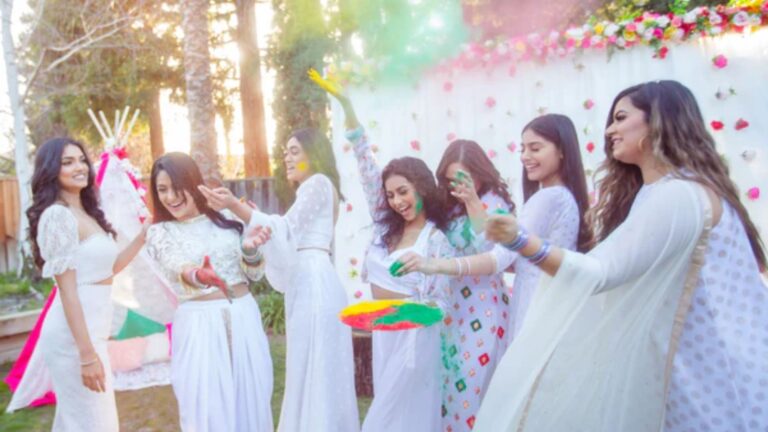 Why Is Wearing White Clothes a Tradition on Holi? It’s Not Just Fashion, There’s a Special Reason Behind It
